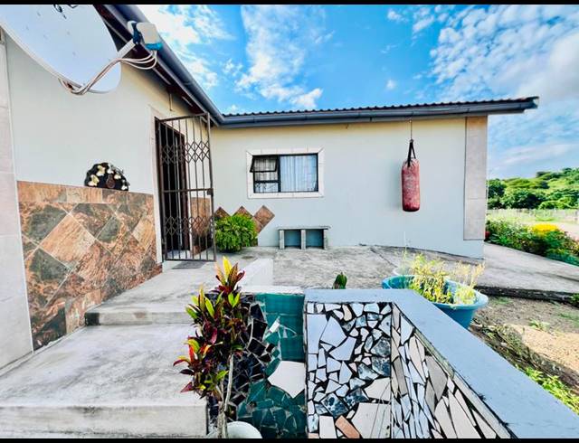 4 BEDROOM HOUSE FOR SALE IN CASTLE HILL